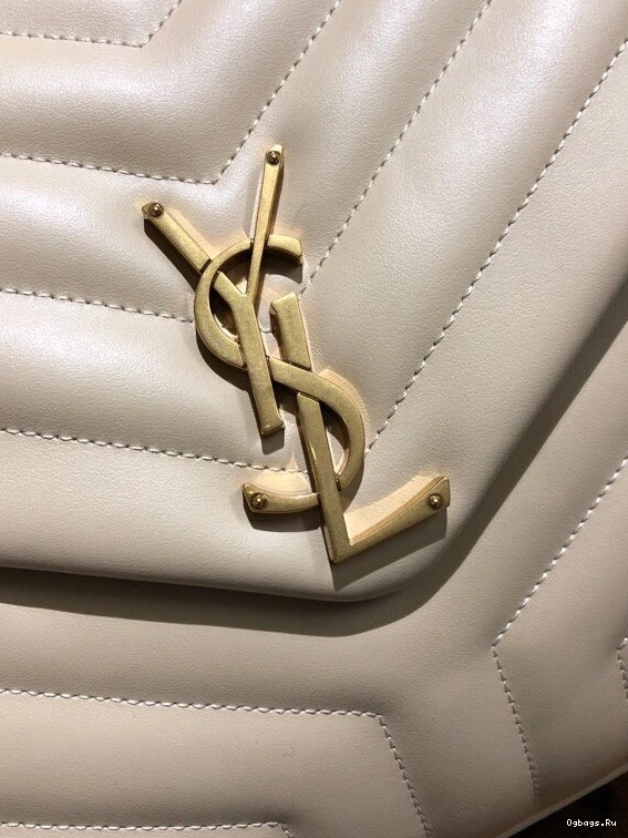 YSL LOULOU MEDIUM 0720